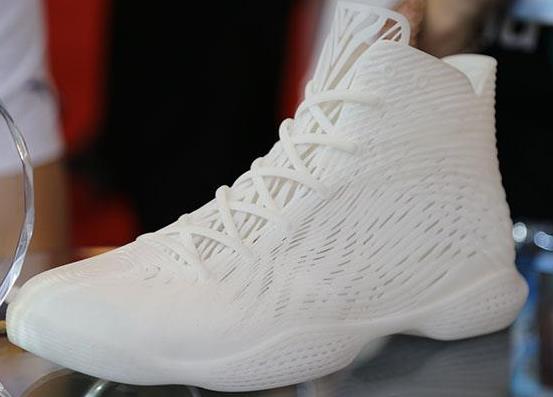 3D打印技術(shù)前景無(wú)限 阿迪等運(yùn)動(dòng)鞋品牌不約而同開(kāi)辦3D打印鞋工廠(chǎng)